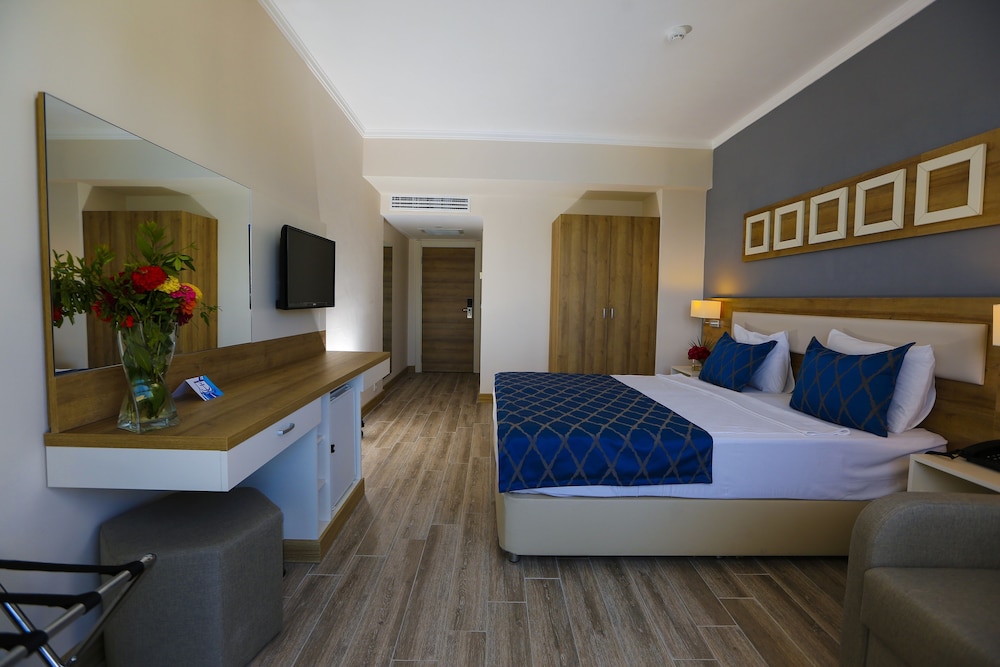 Standard Room, Non Smoking, Garden View photo 3