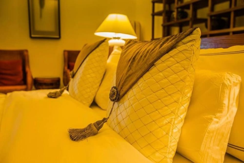 Signature House photo 1