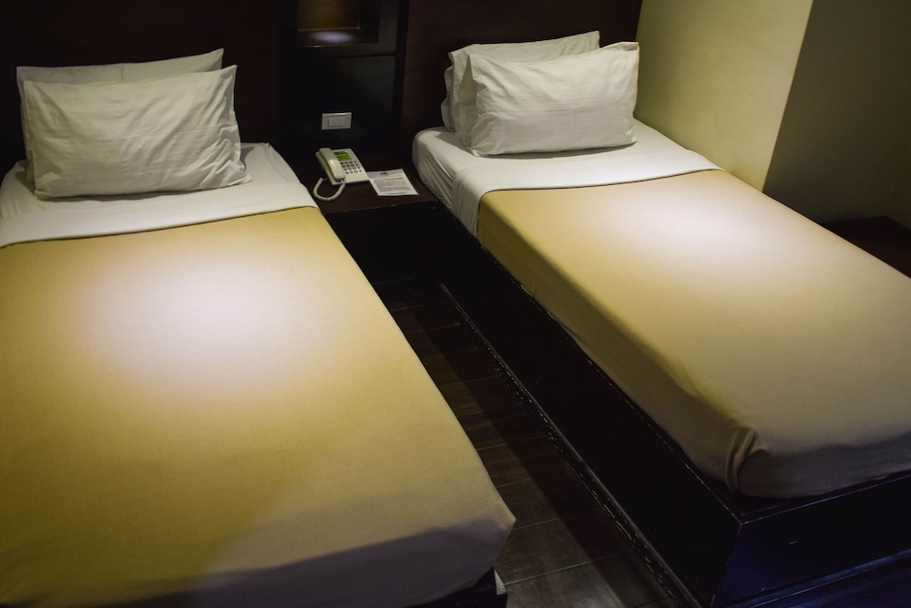 Standard Twin Room photo 2