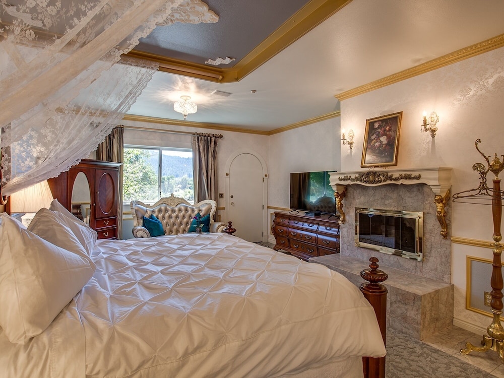 Royal Double Room, Ensuite, River View (Palace Suite) photo 2
