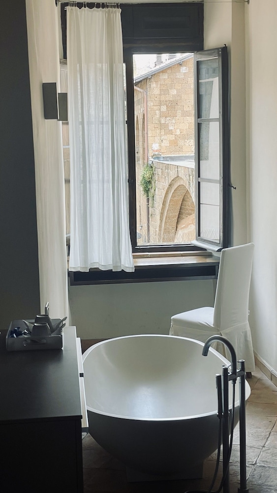 Superior Suite, Annex Building photo 3