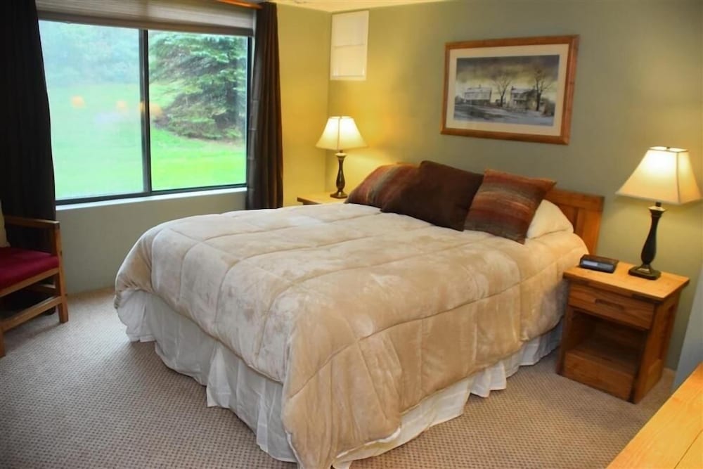 Condo, 3 Bedrooms photo 2