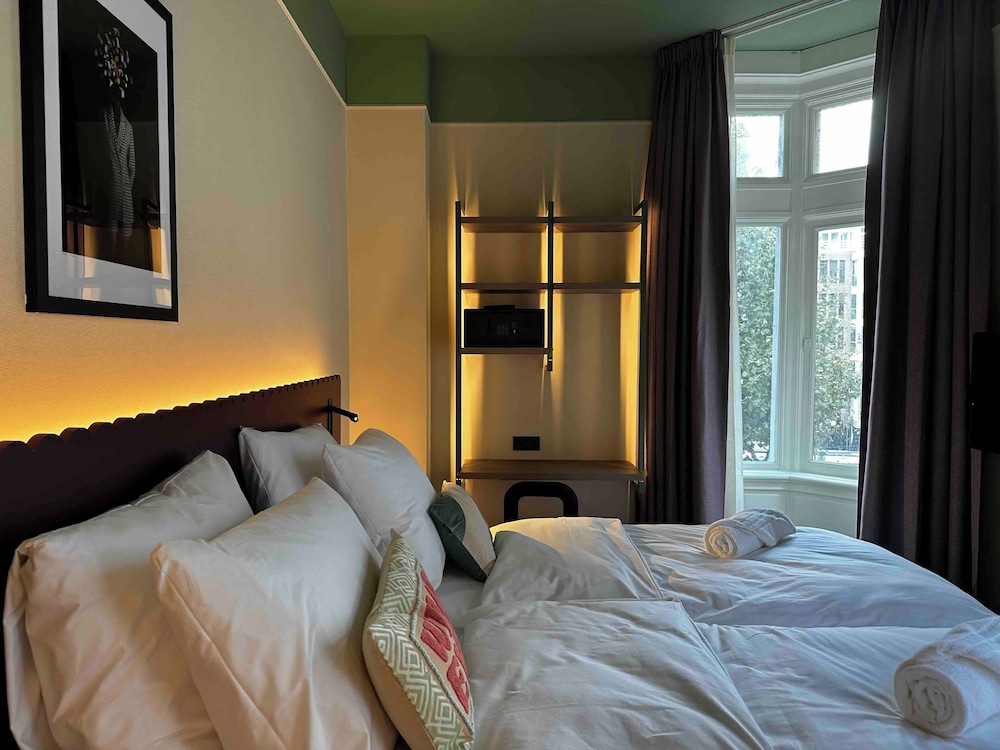 Deluxe quadruple room photo 2