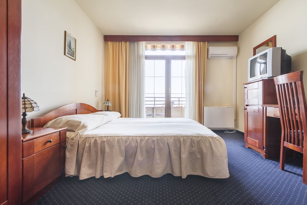Double Room, Balcony, Sea View - Photo 3
