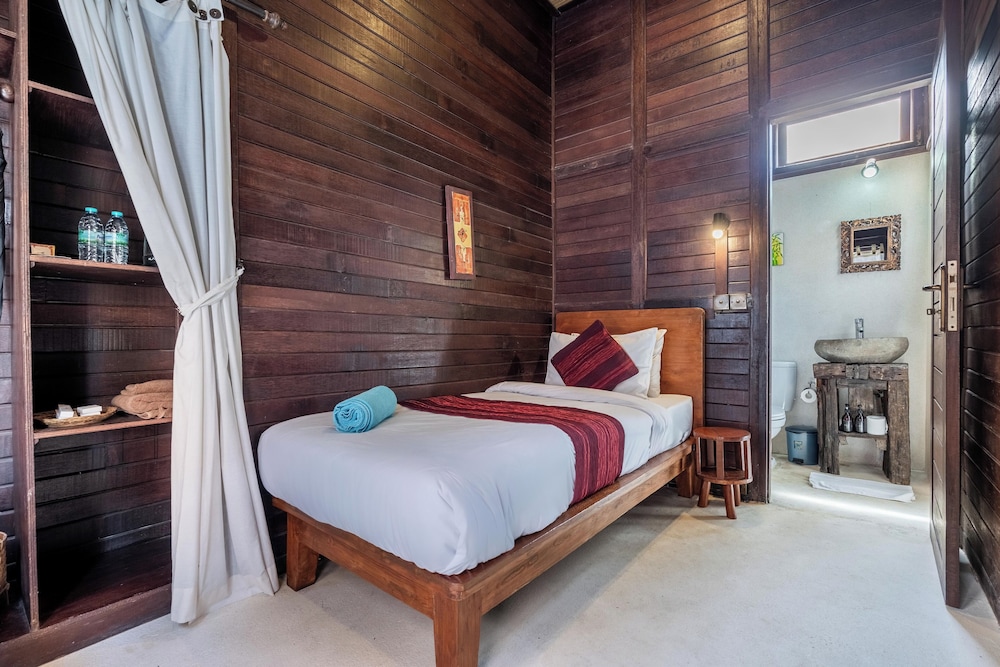 Small Single Room