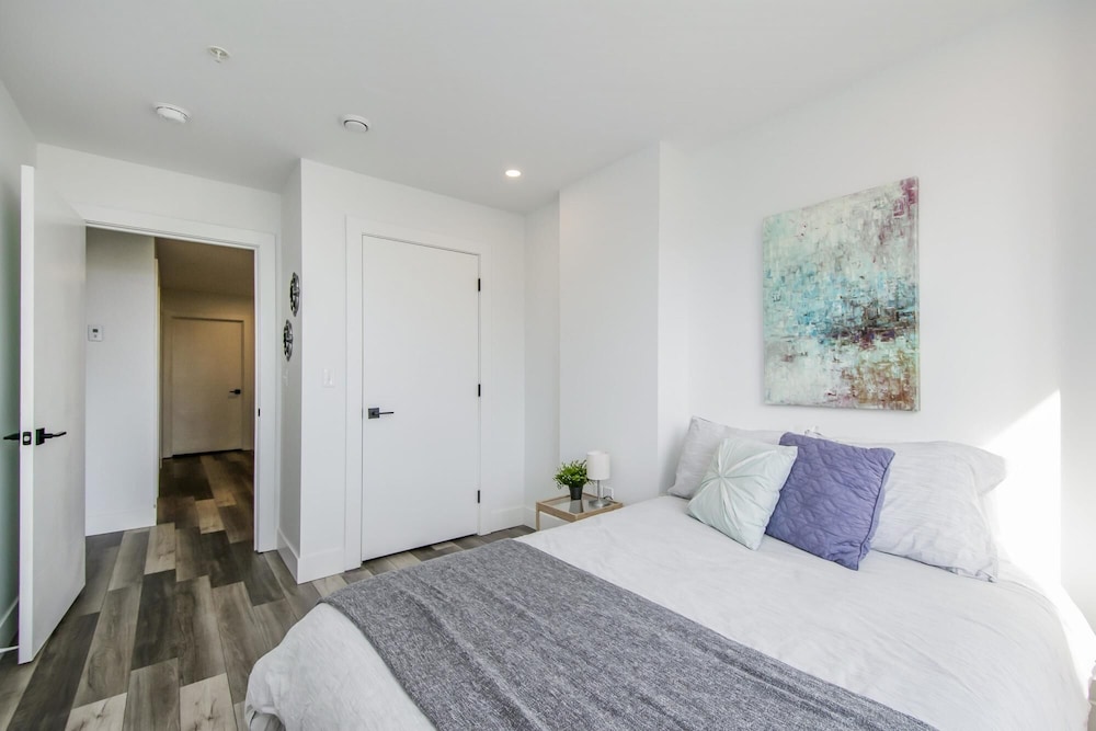 Luxurious 3 Bedroom Brand NEW Town House, 사진 6