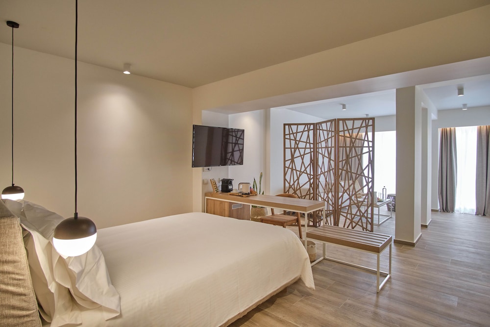 Junior Suite, Private Pool (Double) photo 2