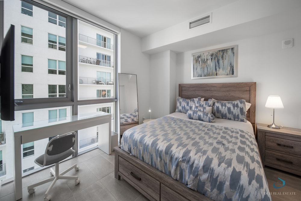 Executive Condo photo 3
