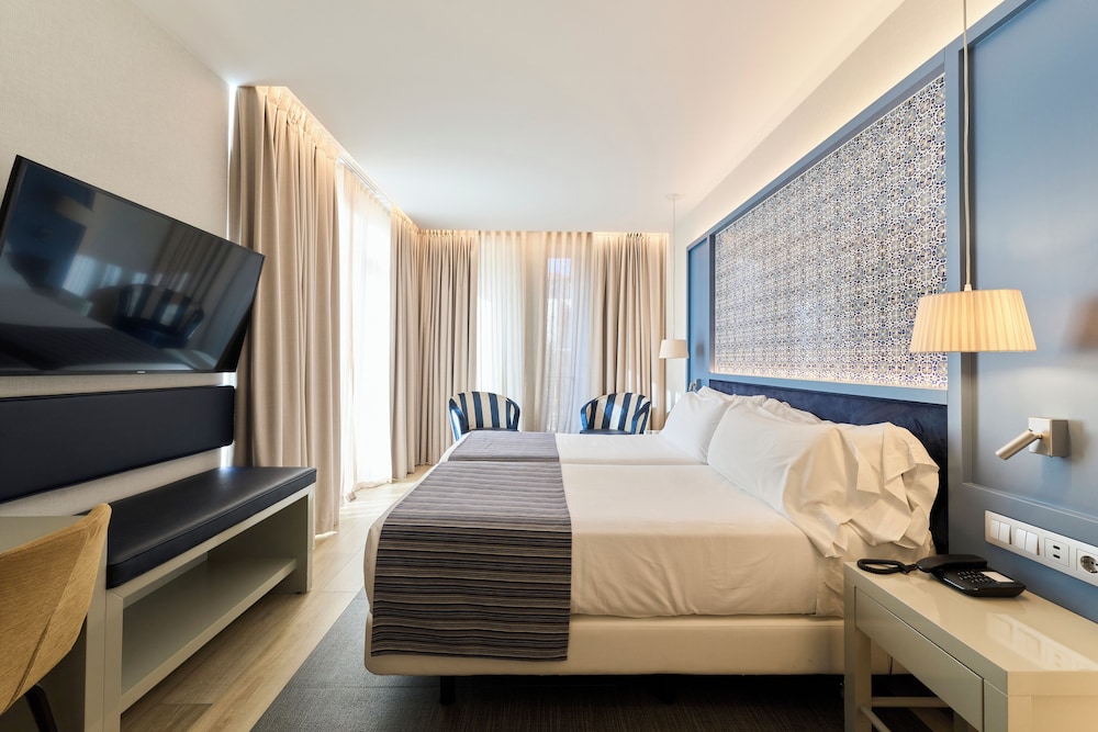 Superior Room, Terrace (Pool)