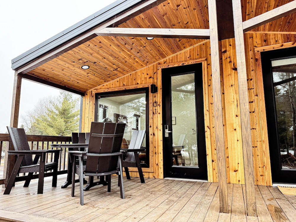 Cabin, 2 Bedrooms (One Bathroom) - Photo 8