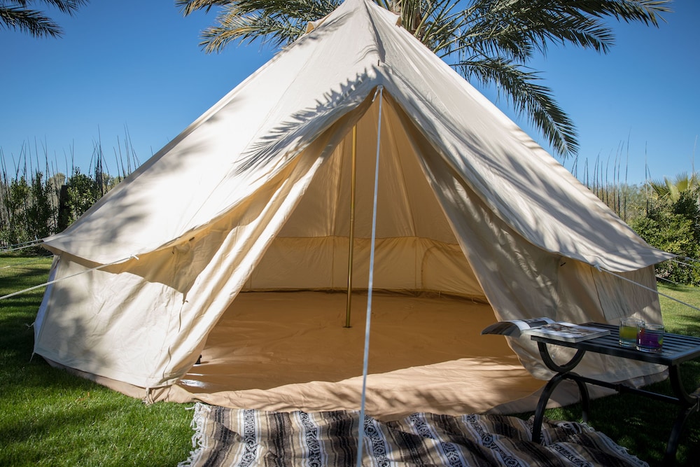Signature Bell Tent, Unfurnished, No Bed photo 2