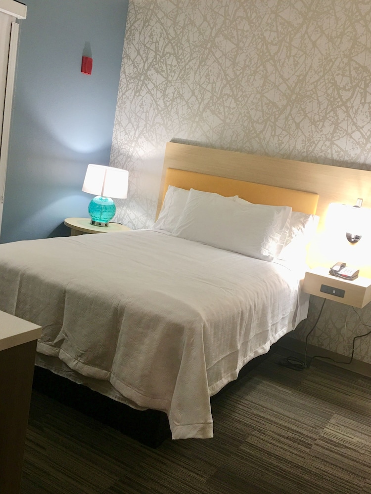 Studio, 1 Queen Bed photo 2