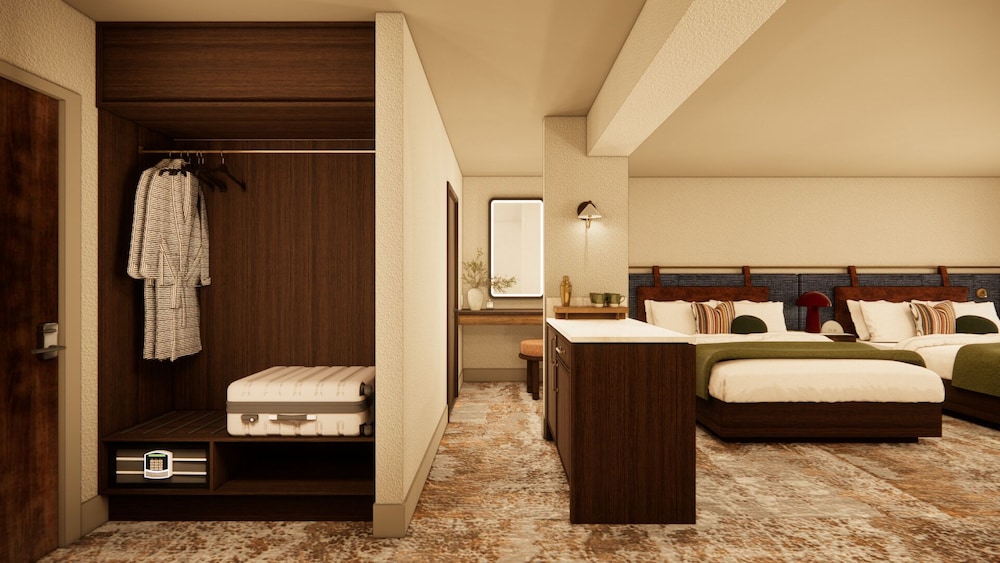 Renovated Golf/Nordic, 2 Queen Beds photo 1