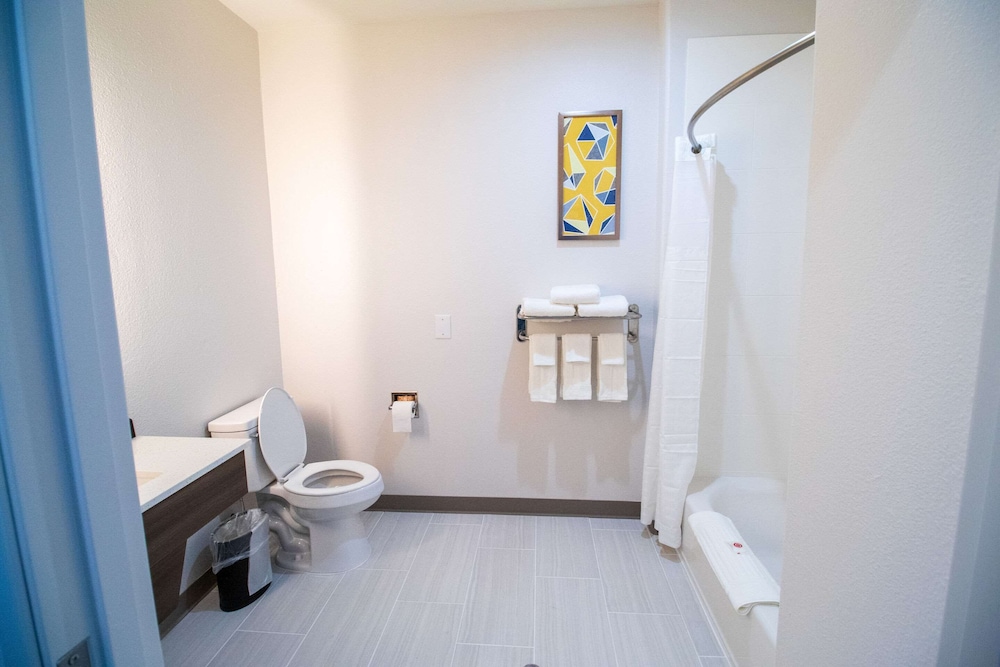 Room, 2 Queen Beds, Accessible, Non Smoking photo 2