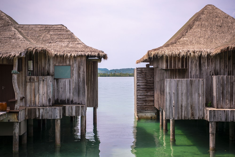 Villa, 1 Bedroom, Overwater - Photo 3