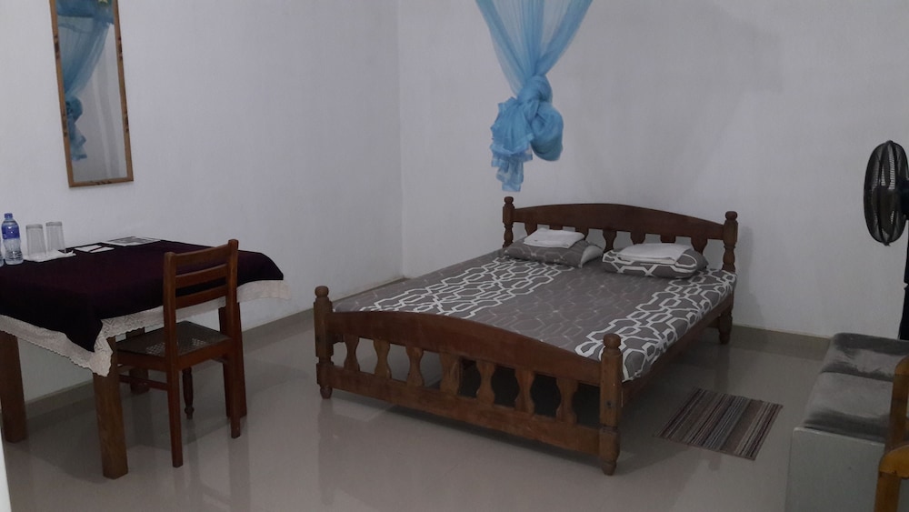 Basic Double Room, 1 Bedroom, Garden View photo 1