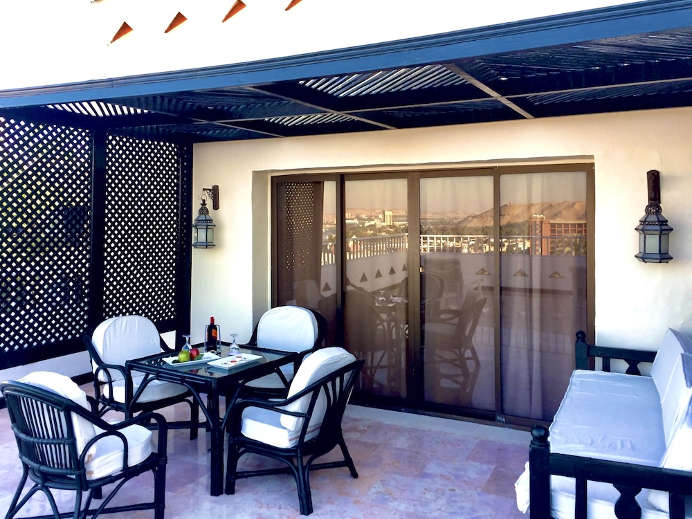 Superior Double or Twin Room, River View - Photo 4