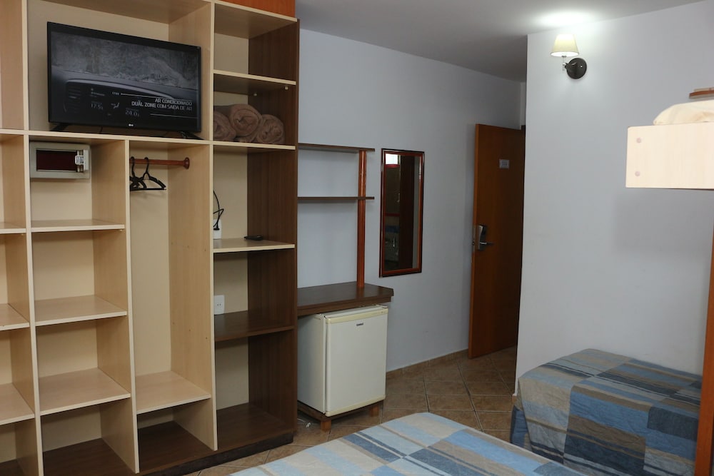 Standard Quadruple Room, Non Smoking - Photo 4