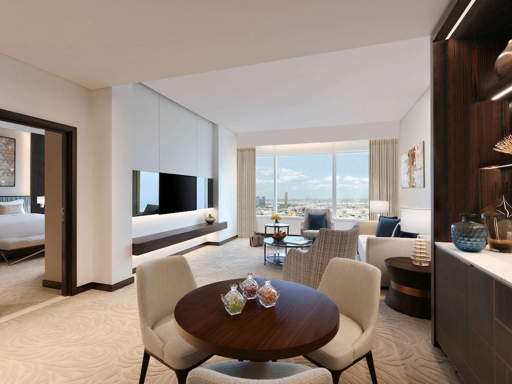 One-Bedroom King Suite with Club Millésime Access. thumbnail 6