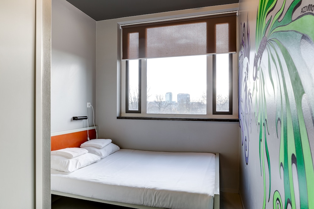 Room, Ensuite (4 Bed Double and Bunk) photo 2