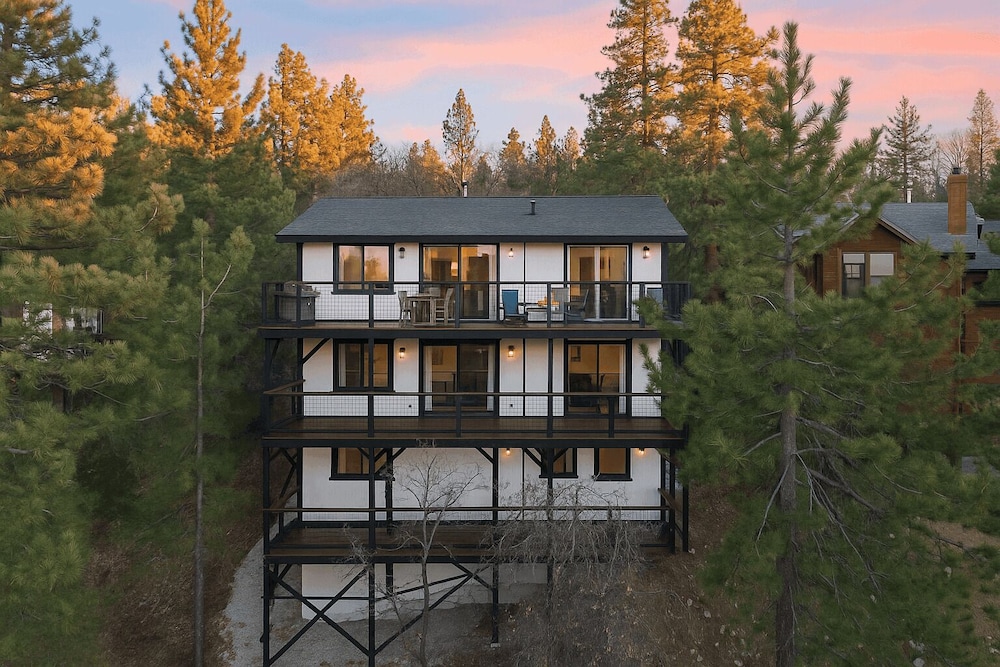 House (4 Bedrooms) photo 1
