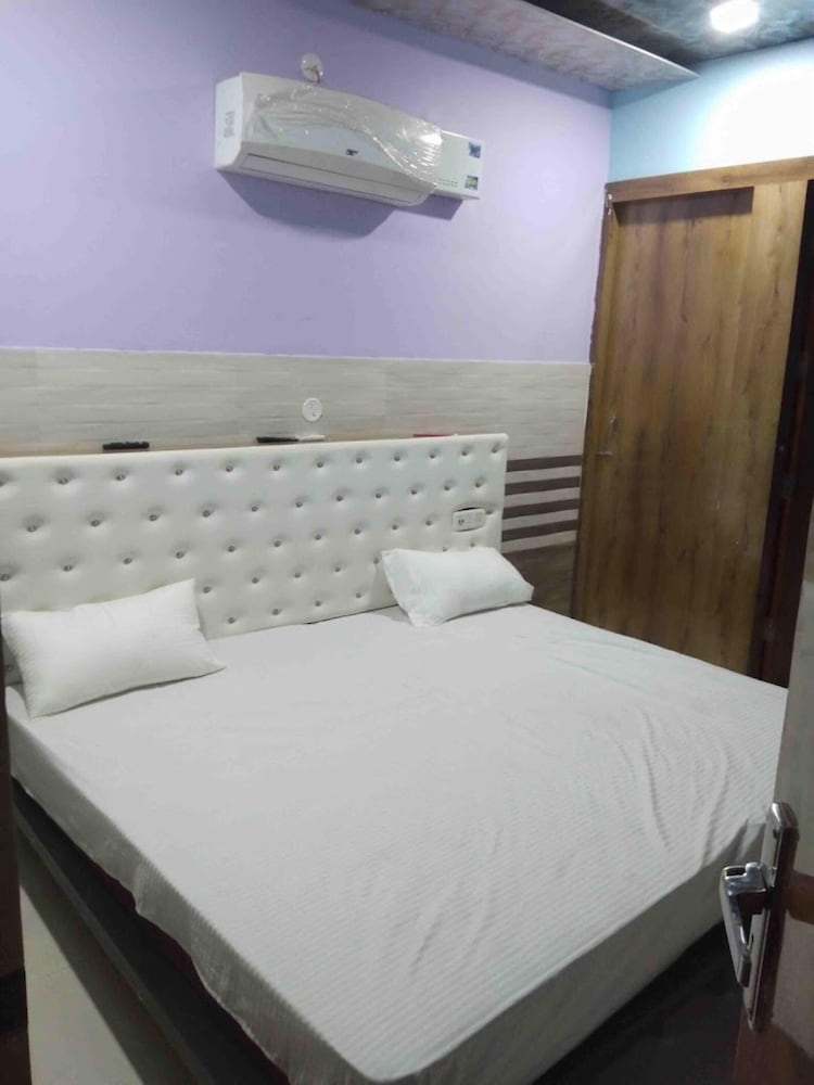 Classic Double Room, City View