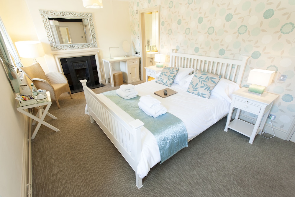 Classic Double Room, Ensuite - Photo 7