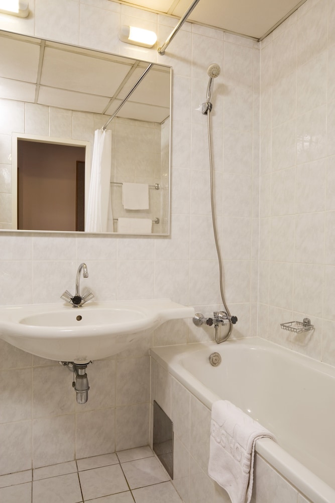 Superior Double or Twin Room (with AC) - Photo 4