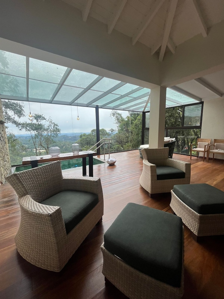 Premium Suite, Private Pool, Mountain View photo 3