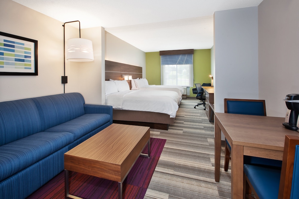 Suite, Multiple Beds - Photo 1