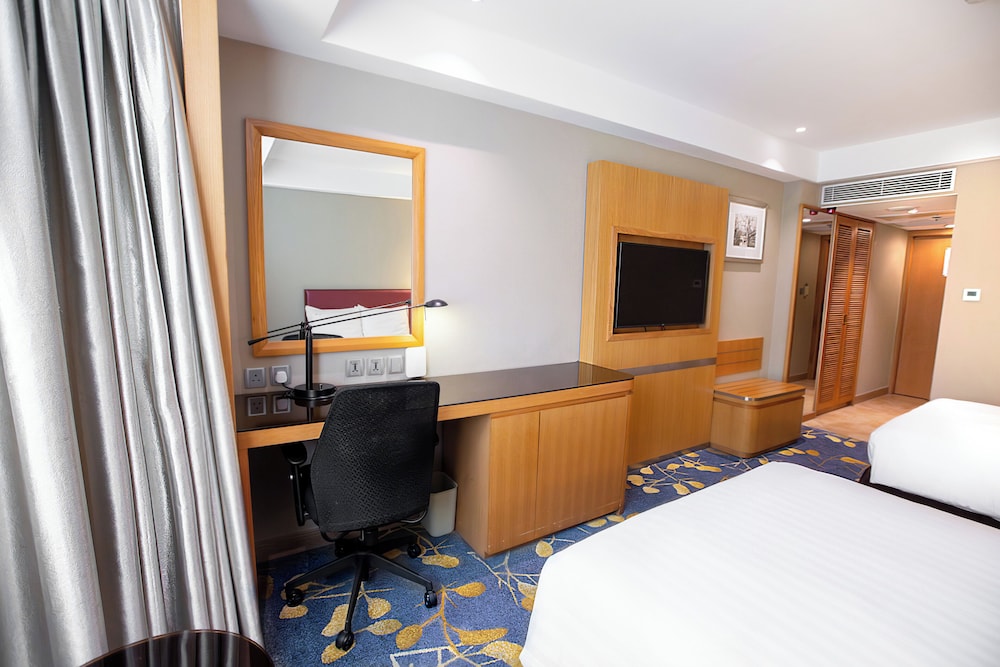 Standard Room, 2 Twin Beds, Accessible - Photo 2