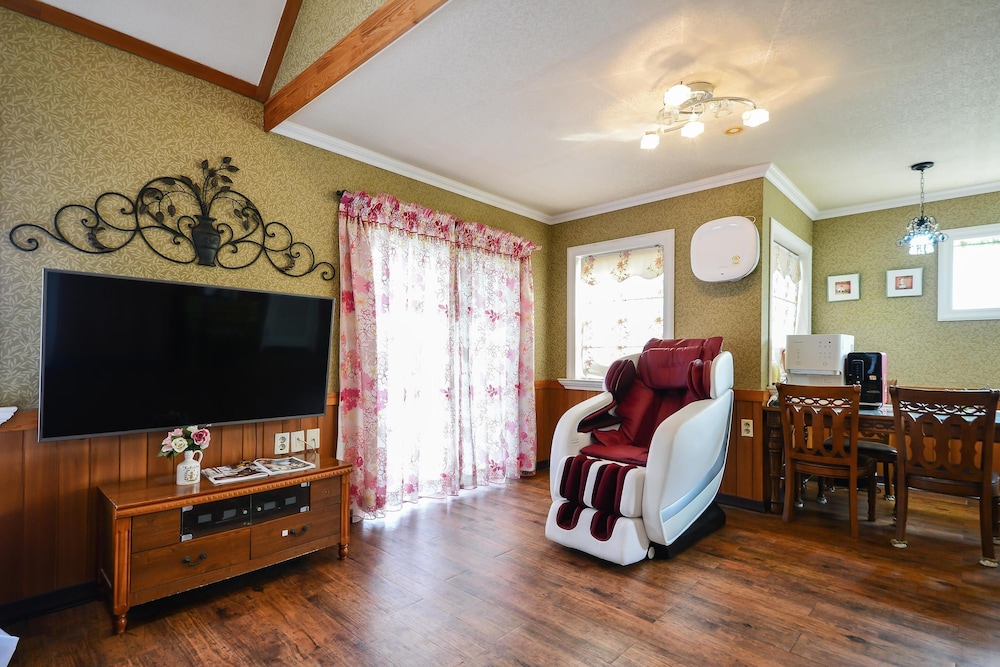 Basic Room, 1 Bedroom (Natural ( F2 )) photo 3
