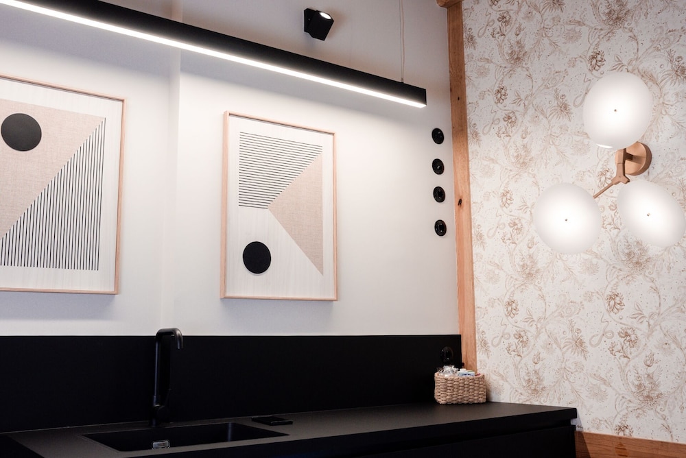 Luxury Studio Suite, City View photo 3