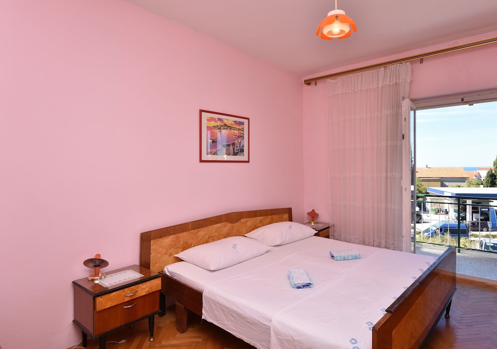 Apartment (A1)