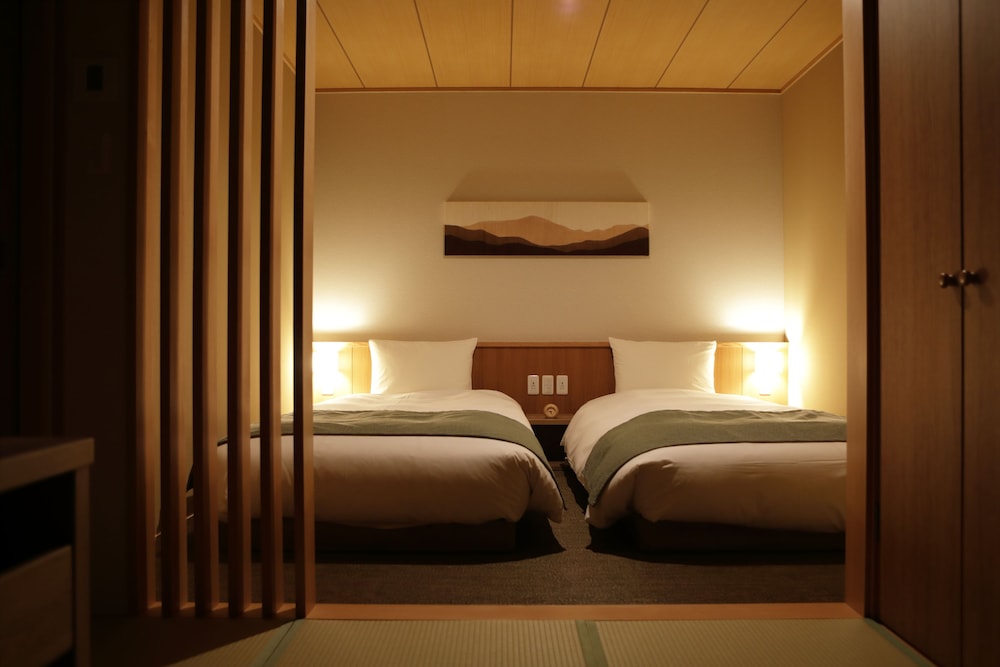 Deluxe Twin Room, Non Smoking - Photo 1
