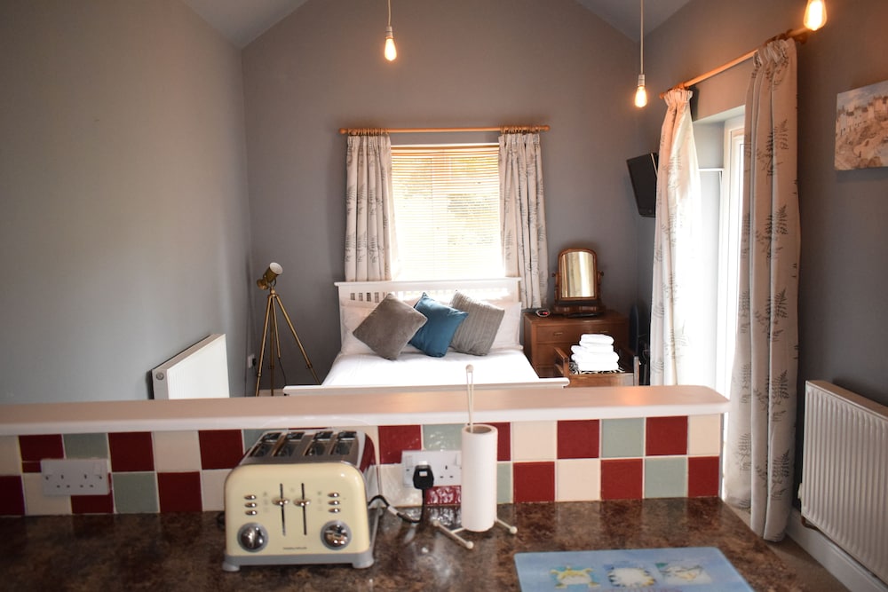 Apartment, 2 Bedrooms, Ground Floor (Annexe) photo 2