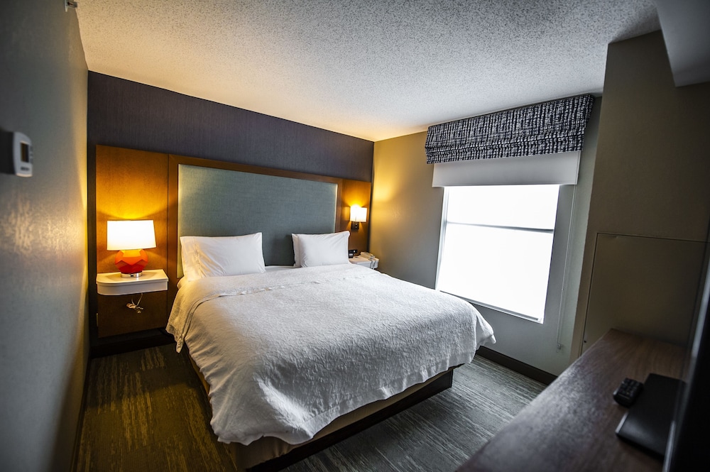 Room, 1 King Bed, Accessible, Non Smoking - Photo 2