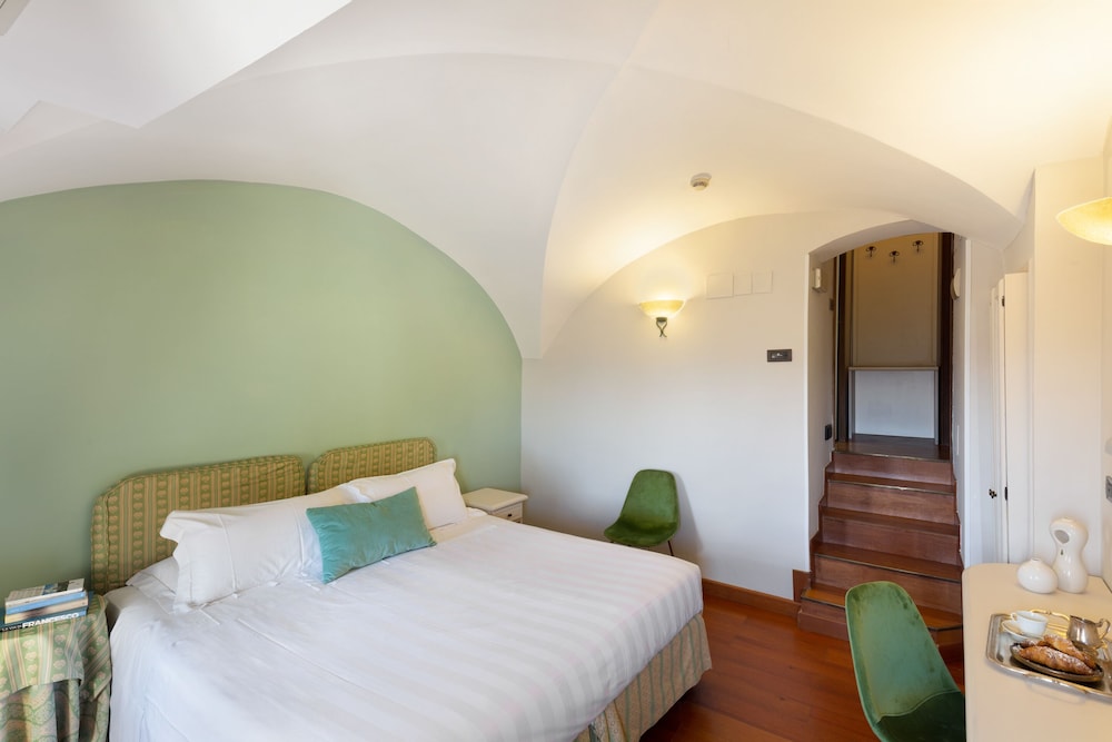 Classic Double or Twin Room, Valley View - Photo 2