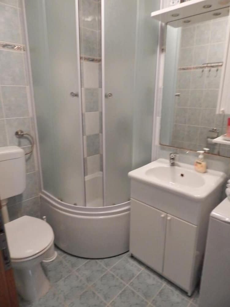 Apartment (Zoki - great location close to the se)