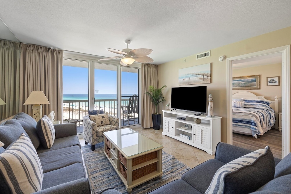 Condo, 2 Bedrooms
