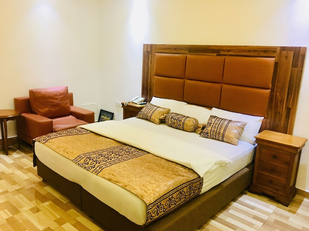 Deluxe Room - Photo 2
