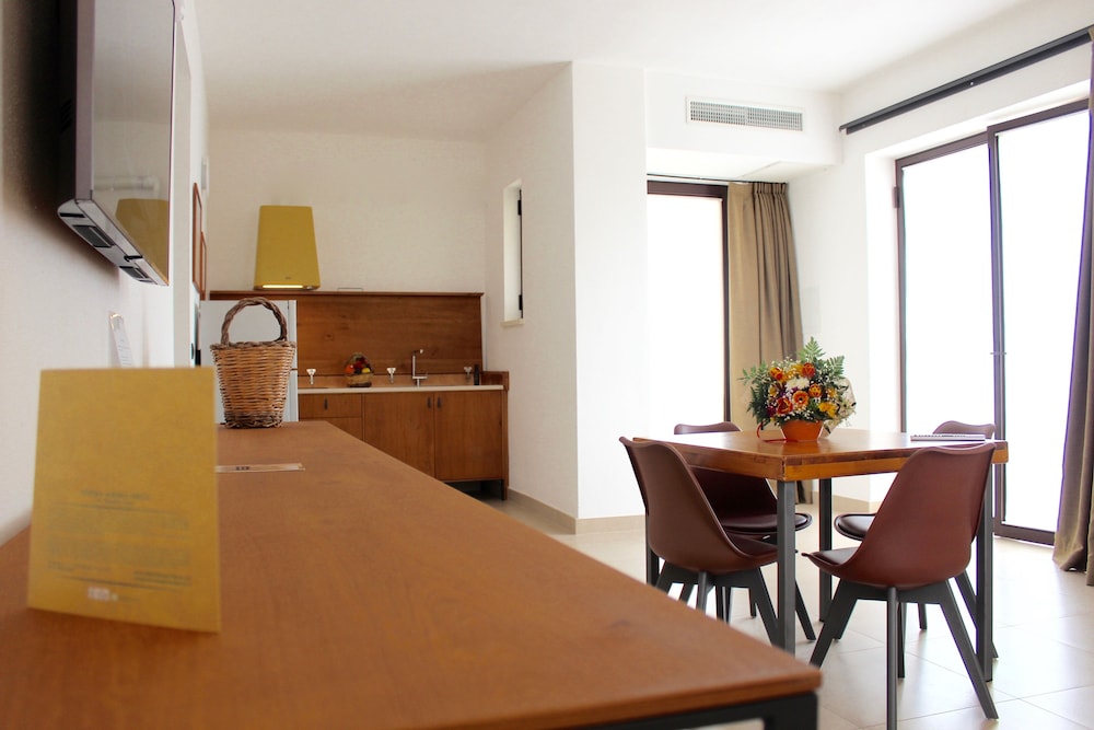 Suite Quadrupla