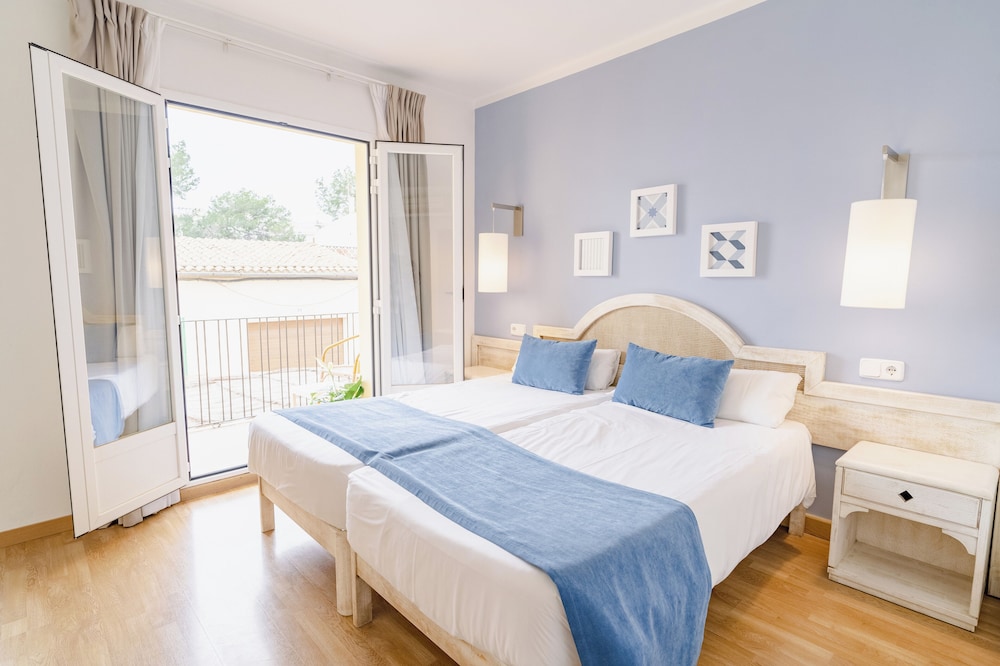 Superior Double Room, Balcony photo 2