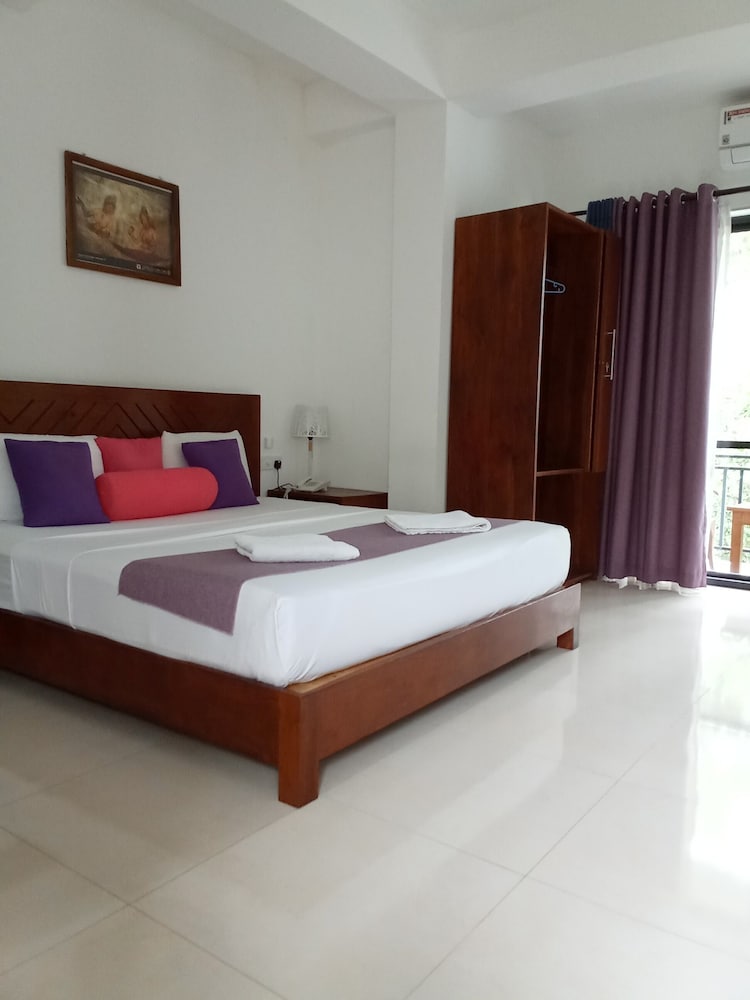 Elite Room