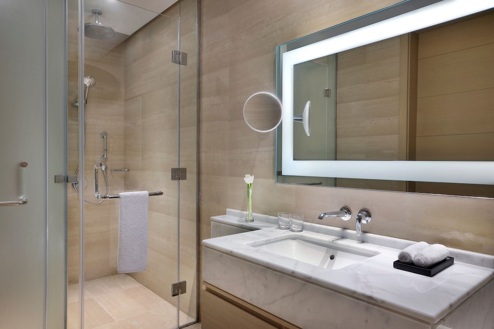 Junior Suite, 1 Bedroom - Photo 4