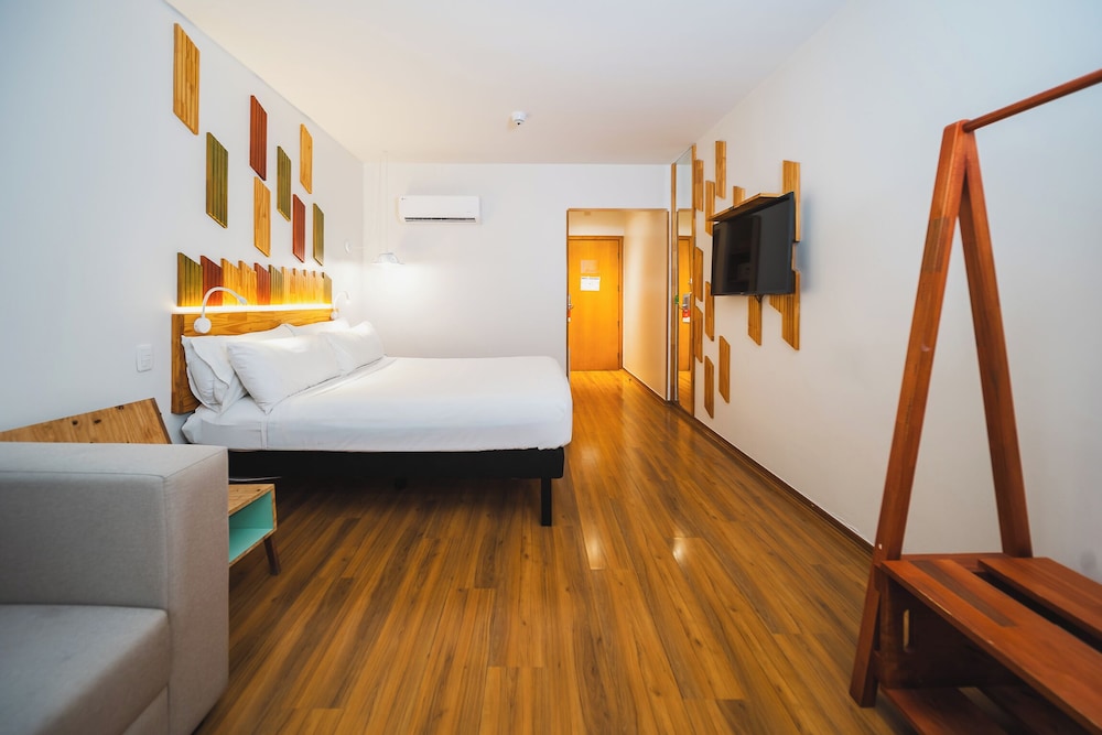 Standard Triple Room, Multiple Beds - Photo 14