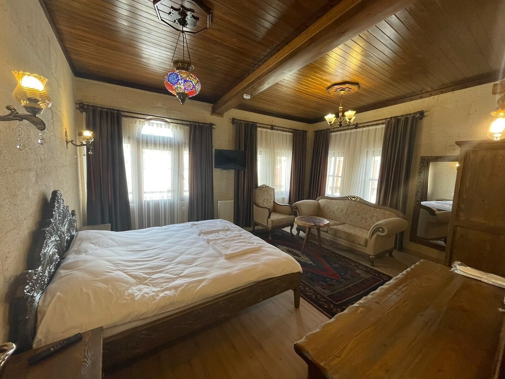 Honeymoon Double Room photo 1