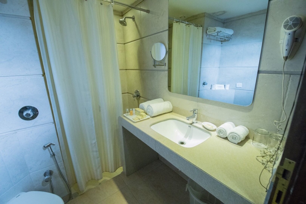 Deluxe Room - Photo 2
