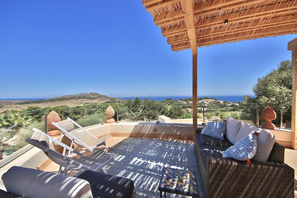 Deluxe Room, Terrace - Photo 12