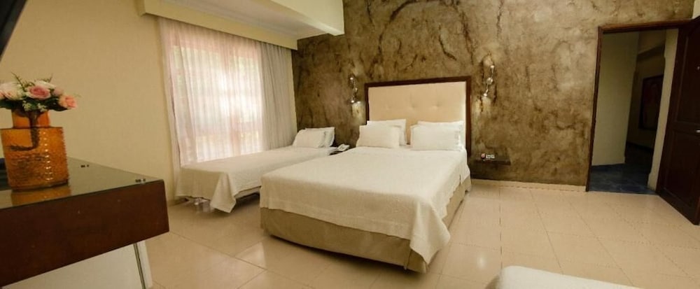Standard Triple Room - Photo 2